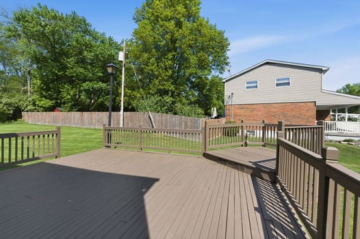 10-web-or-mls-8046 Blairhouse Dr-10