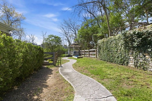 11-web-or-mls-127 Covert Run Pike (11 of 82)