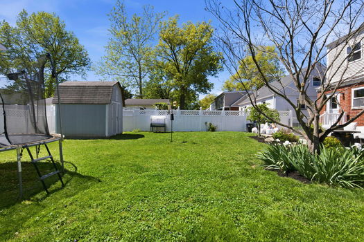 11-web-or-mls-7905 Mapleleaf Dr-11