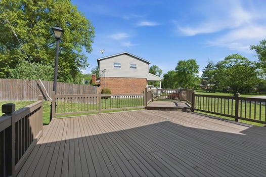 11-web-or-mls-8046 Blairhouse Dr-11