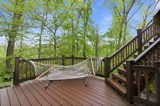 11-web-or-mls-9018 Winthrop Dr-11