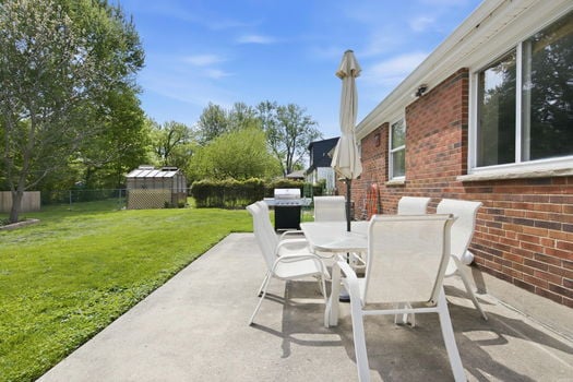 12-web-or-mls-6826 Le Conte Ave (12 of 55)