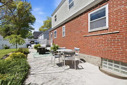 12-web-or-mls-7905 Mapleleaf Dr-12