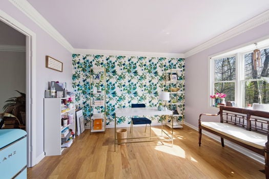 12-web-or-mls-9018 Winthrop Dr-12 (1)