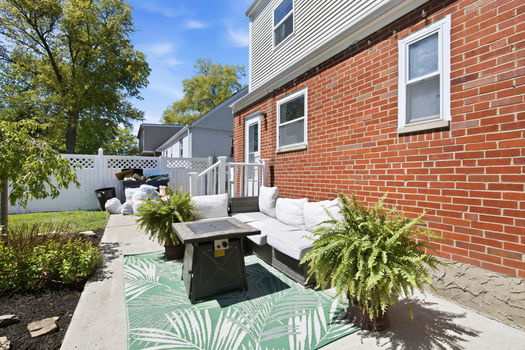 13-web-or-mls-7905 Mapleleaf Dr-13