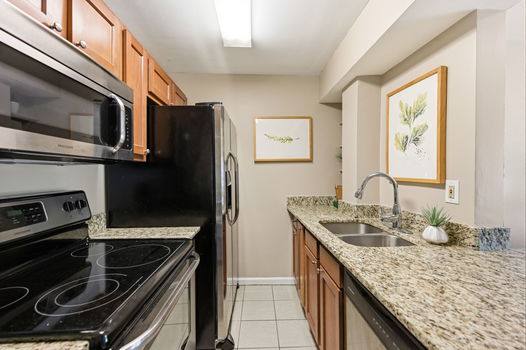 14-web-or-mls-1815 William Howard Taft Rd 502-14