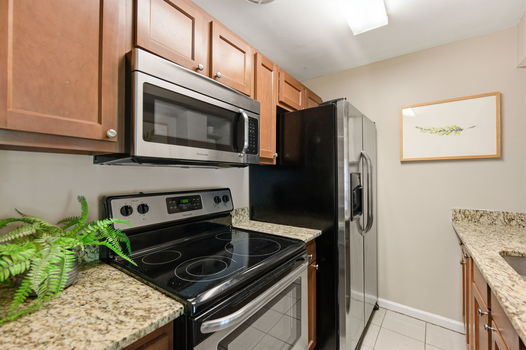 16-web-or-mls-1815 William Howard Taft Rd 502-16