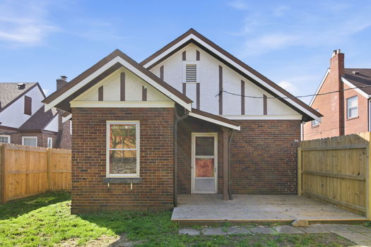 16-web-or-mls-2506 Moundview Dr (16 of 57)