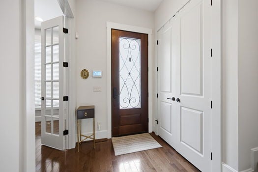 16-web-or-mls-452 Strafer St-16