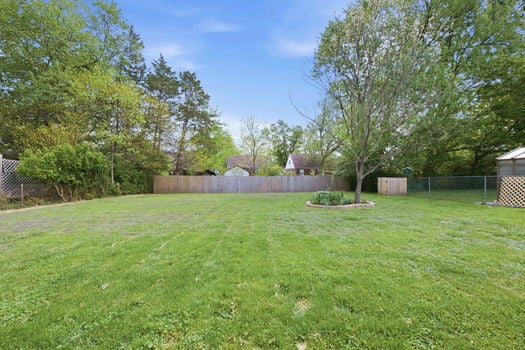 16-web-or-mls-6826 Le Conte Ave (16 of 55)