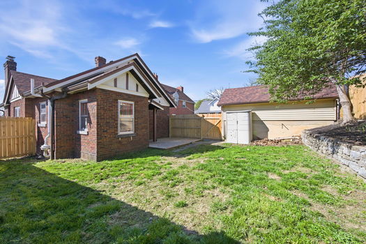 18-web-or-mls-2506 Moundview Dr (18 of 57)