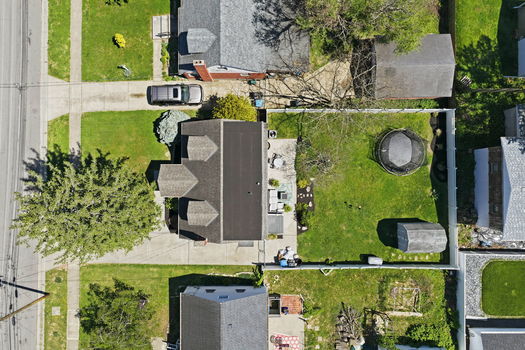 18-web-or-mls-7905 Mapleleaf Dr-18