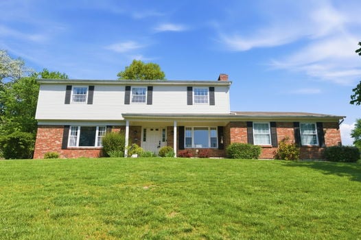 2-web-or-mls-8046 Blairhouse Dr-2