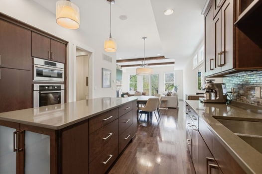 20-web-or-mls-452 Strafer St-20