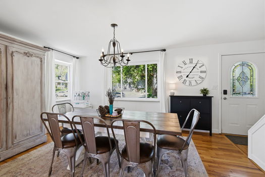 20-web-or-mls-7905 Mapleleaf Dr-20