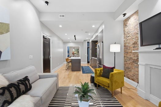 21-web-or-mls-131 W 15th St 1B-21