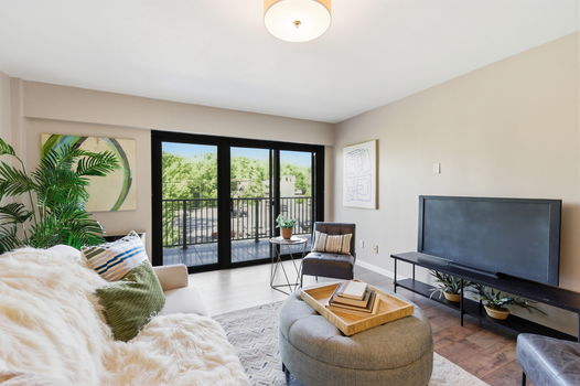 21-web-or-mls-1815 William Howard Taft Rd 502-21