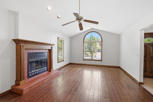 21-web-or-mls-2739 Queenswood Dr-21