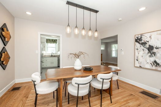 21-web-or-mls-2846 Markbreit Ave-21