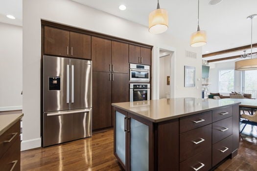 21-web-or-mls-452 Strafer St-21