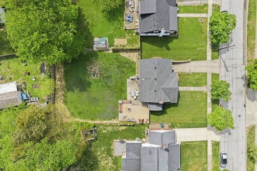 21-web-or-mls-6826 Le Conte Ave (21 of 55)