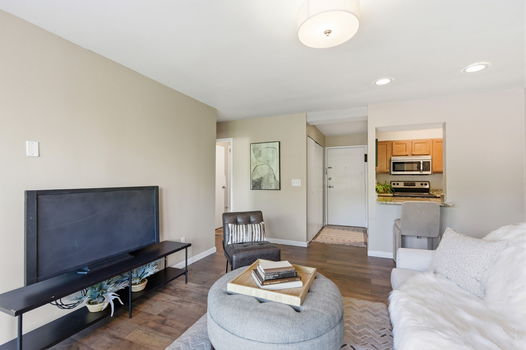 22-web-or-mls-1815 William Howard Taft Rd 502-22