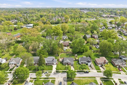 22-web-or-mls-6826 Le Conte Ave (22 of 55)