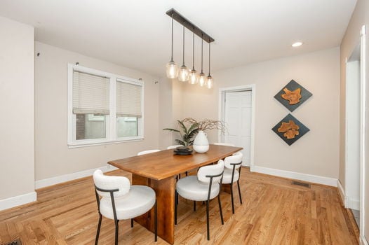 23-web-or-mls-2846 Markbreit Ave-23