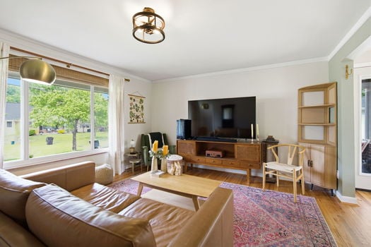 23-web-or-mls-6826 Le Conte Ave (23 of 55)