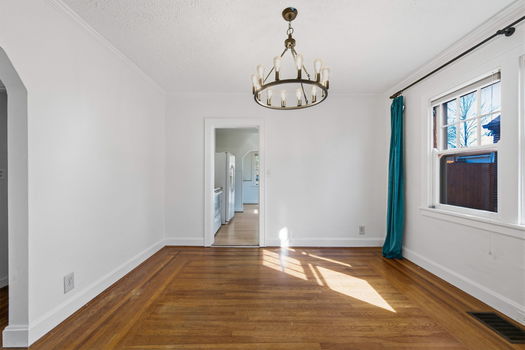 25-web-or-mls-2506 Moundview Dr (25 of 57)