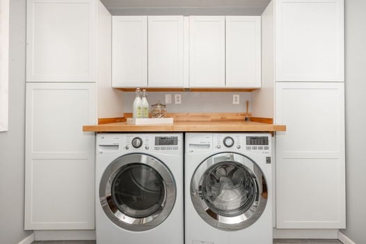 25-web-or-mls-2846 Markbreit Ave-25