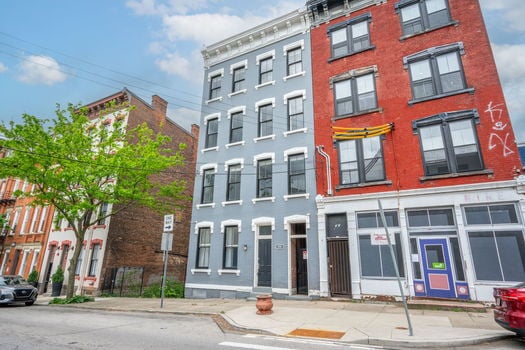 25-web-or-mls-551 E 13th St (25 of 29)