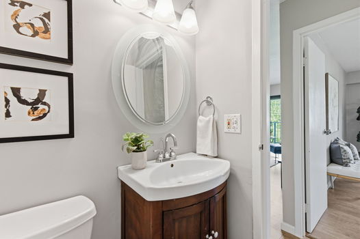 26-web-or-mls-1815 William Howard Taft Rd 502-26