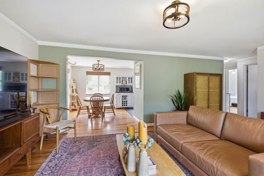 26-web-or-mls-6826 Le Conte Ave (26 of 55)