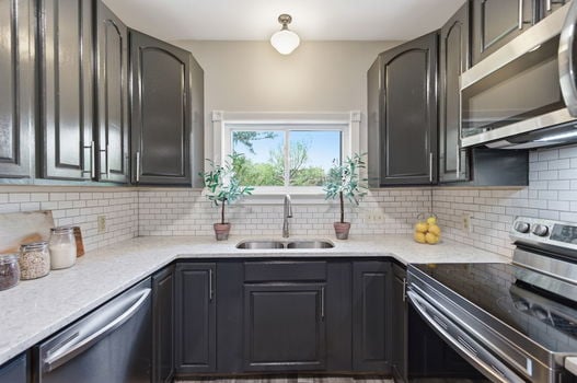 26-web-or-mls-8343 Miami Ave-26