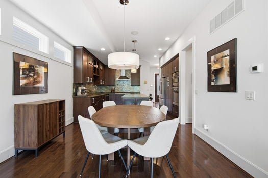 27-web-or-mls-452 Strafer St-27