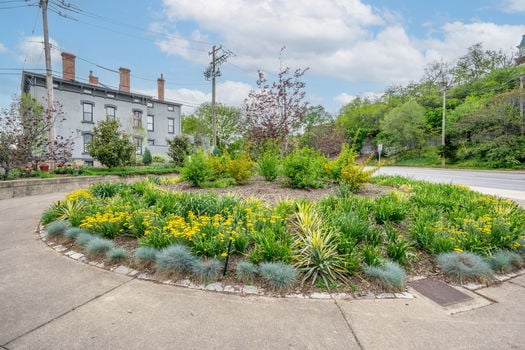 27-web-or-mls-551 E 13th St (27 of 29)