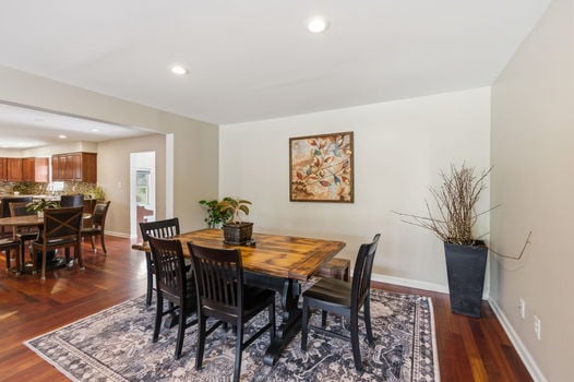 27-web-or-mls-6965 Euclid Ave-27