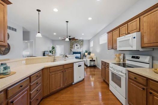 28-web-or-mls-5613 Water Mills Dr (28 of 61)