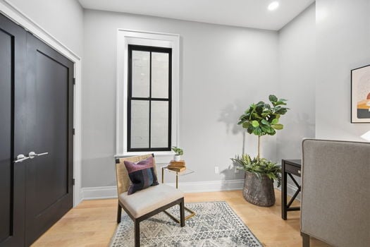 29-web-or-mls-131 W 15th St 1B-29