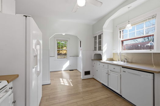 29-web-or-mls-2506 Moundview Dr (29 of 57)