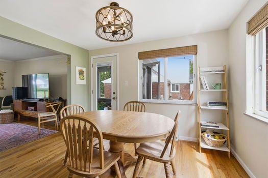 29-web-or-mls-6826 Le Conte Ave (29 of 55)