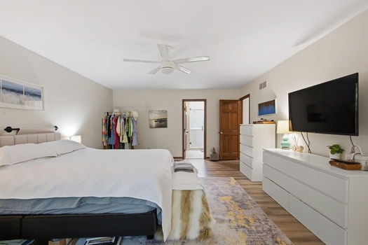 29-web-or-mls-9018 Winthrop Dr-29