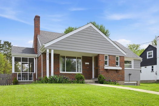 3-web-or-mls-6826 Le Conte Ave (3 of 55)