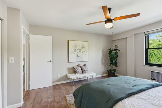 30-web-or-mls-1815 William Howard Taft Rd 502-30