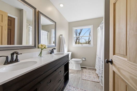 31-web-or-mls-9018 Winthrop Dr-31 (1)