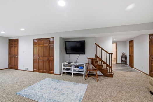 31-web-or-mls-9018 Winthrop Dr-31