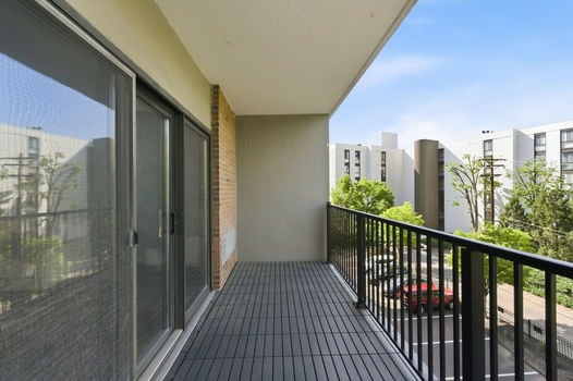 32-web-or-mls-1815 William Howard Taft Rd 502-32