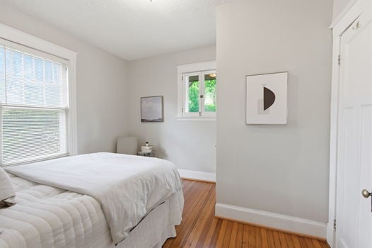 32-web-or-mls-2840 Pine Grove Ave-32