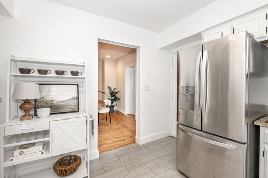 34-web-or-mls-2846 Markbreit Ave-34